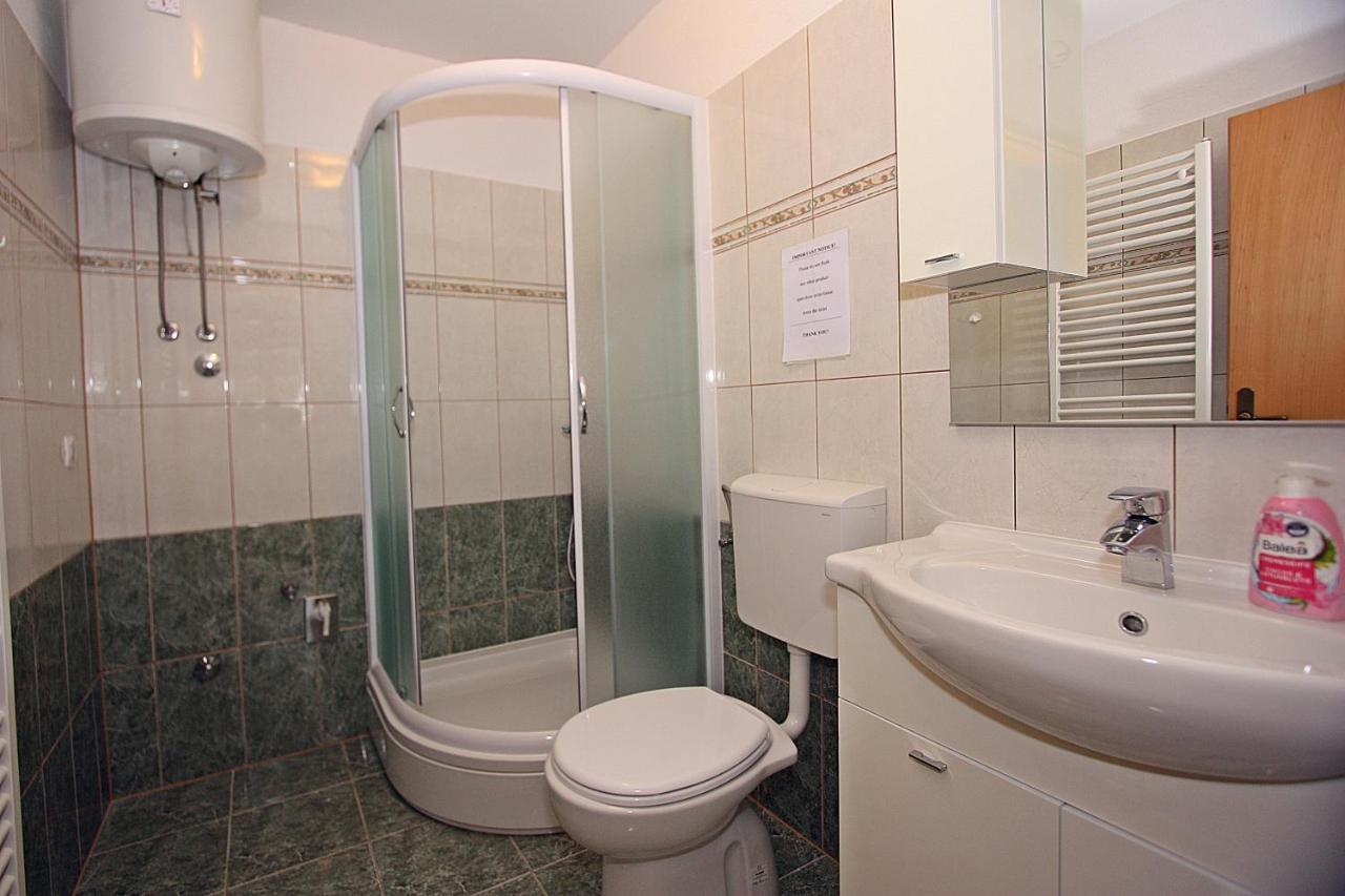 Apartments Ella Supetar Ngoại thất bức ảnh