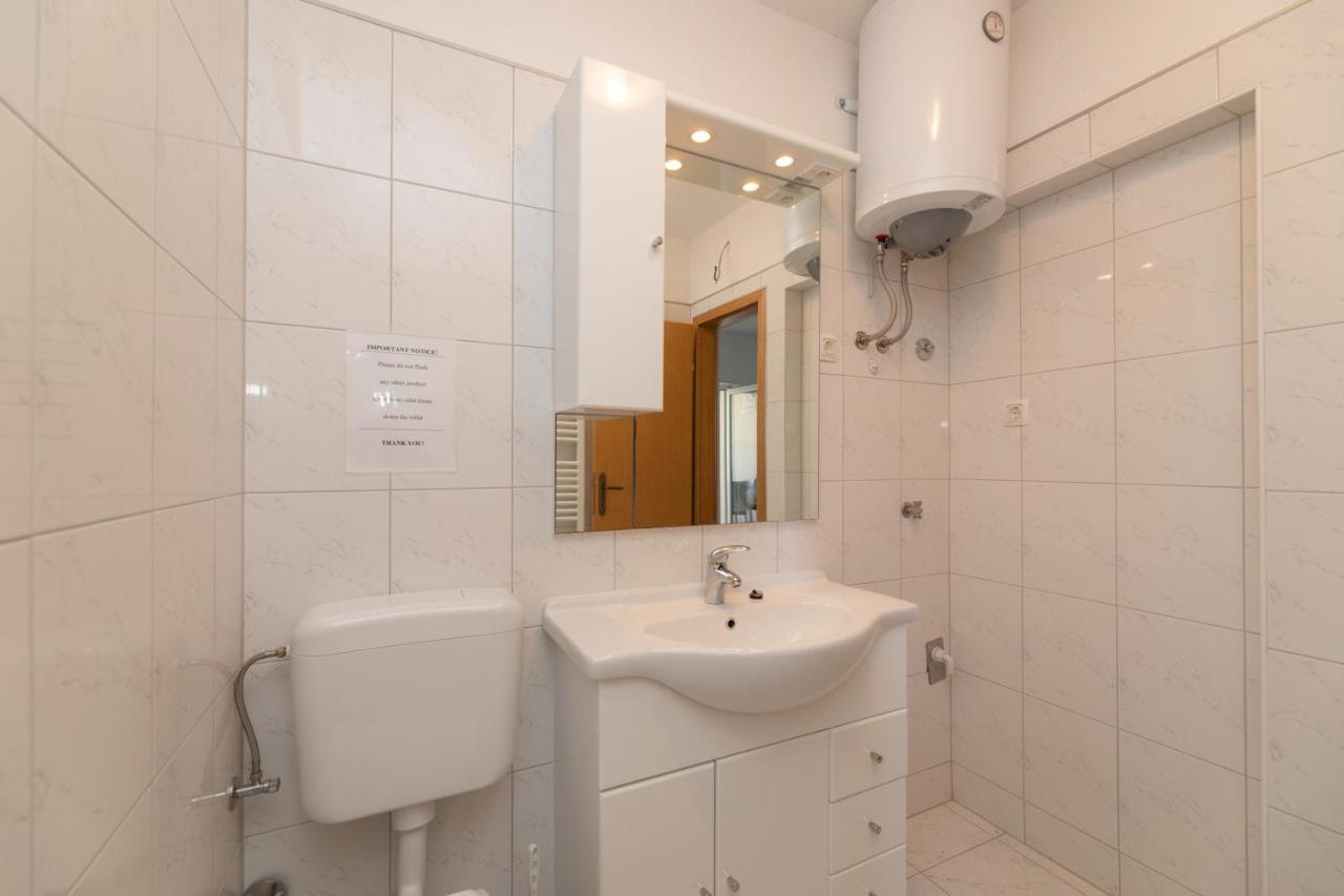 Apartments Ella Supetar Ngoại thất bức ảnh