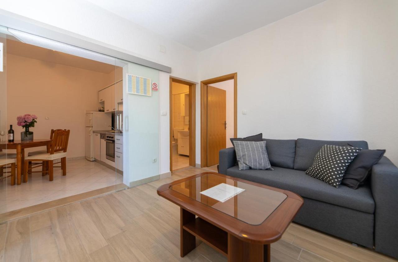 Apartments Ella Supetar Ngoại thất bức ảnh